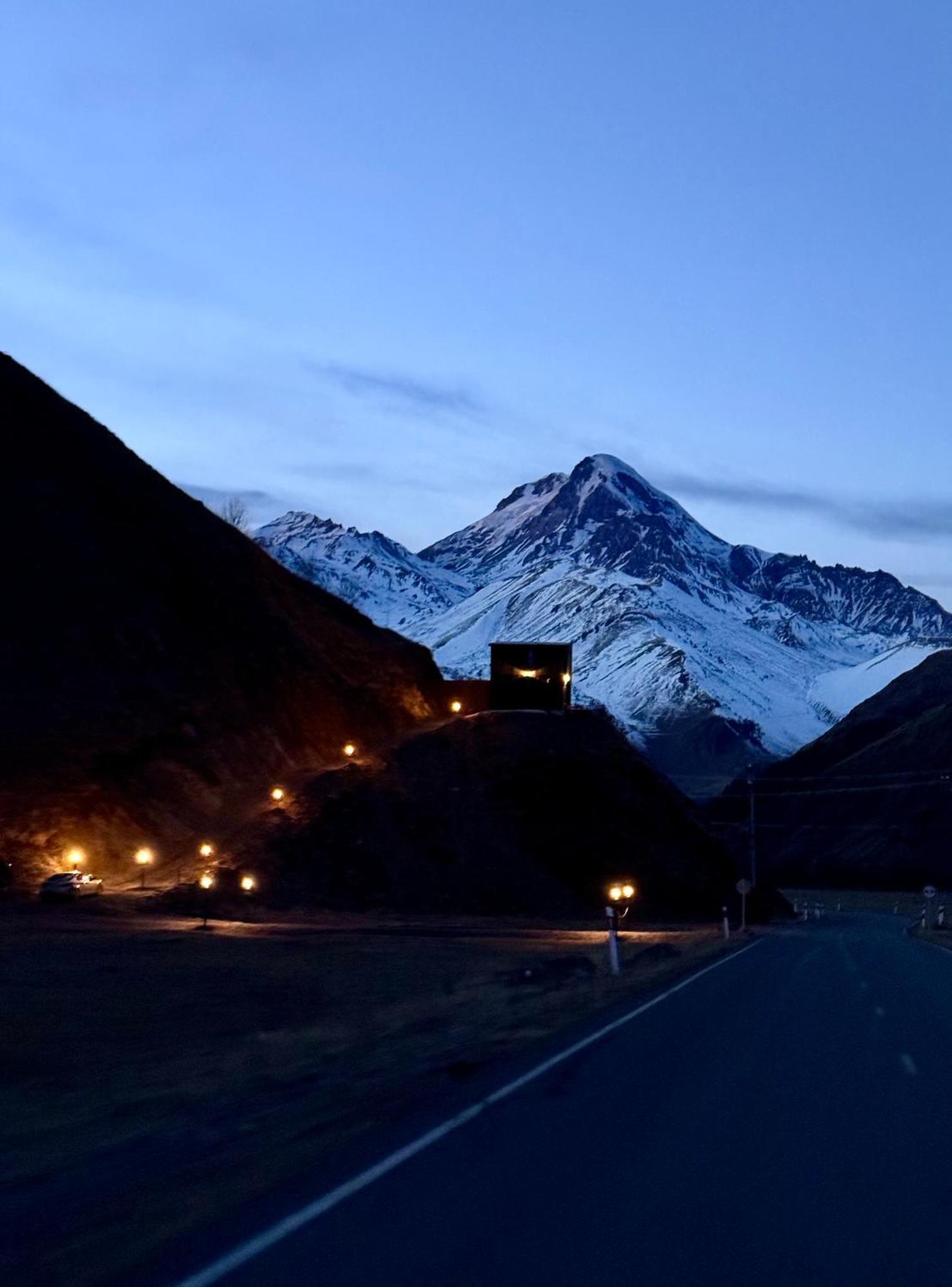Gzaze Apartment Kazbegi Exterior photo